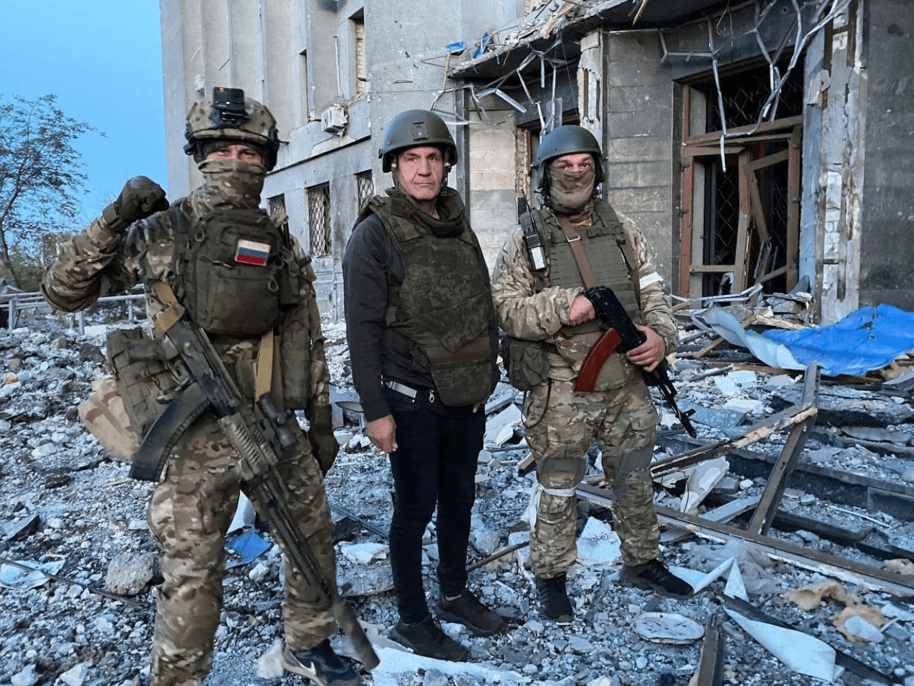 Бойцы ЧВК Вагнера и политтехнолог Максим Шугалей в Попасной