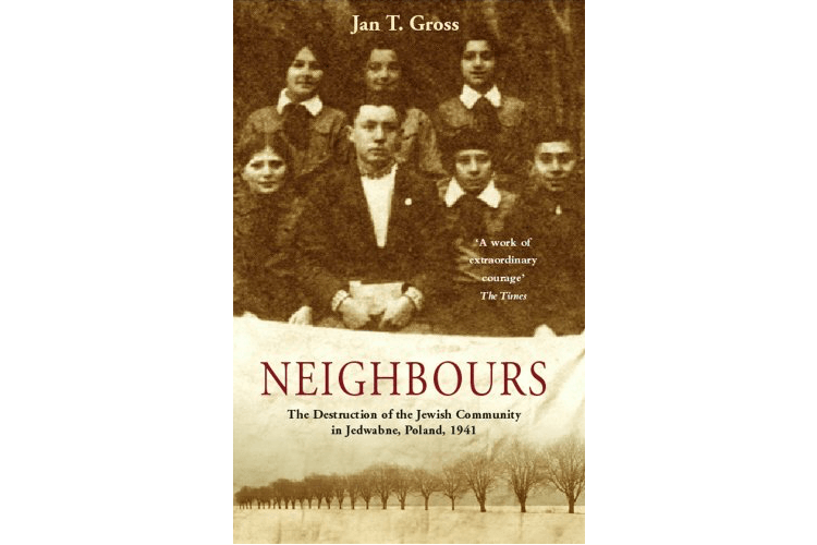 Книга Гросса "Соседи" была потрясением для польского национального самосознания. В США она получила высокое признание критиков и читающей публики