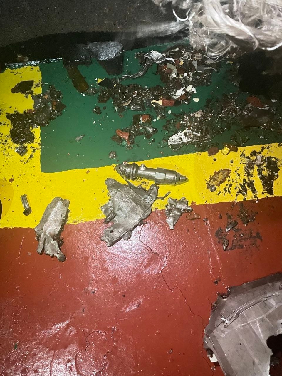  Последствия удара по гражданскому судну в одном из портов Одесской области