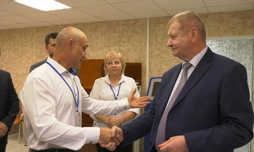 Фото: Николай Симоненко (справа) / Правительство Брянской области