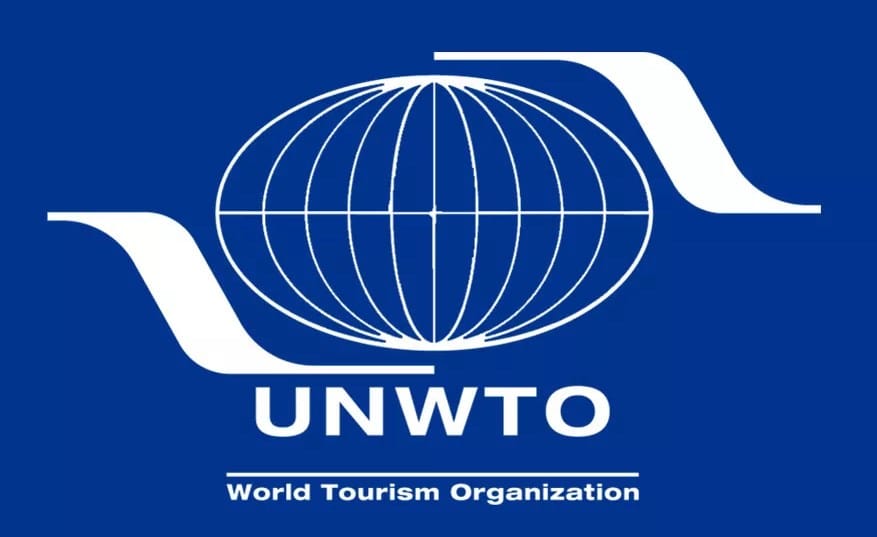 Россия вышла из Всемирной туристской организации ООН. В организации заявляли, что в ней нет места стране, «которая два месяца бомбит другую»