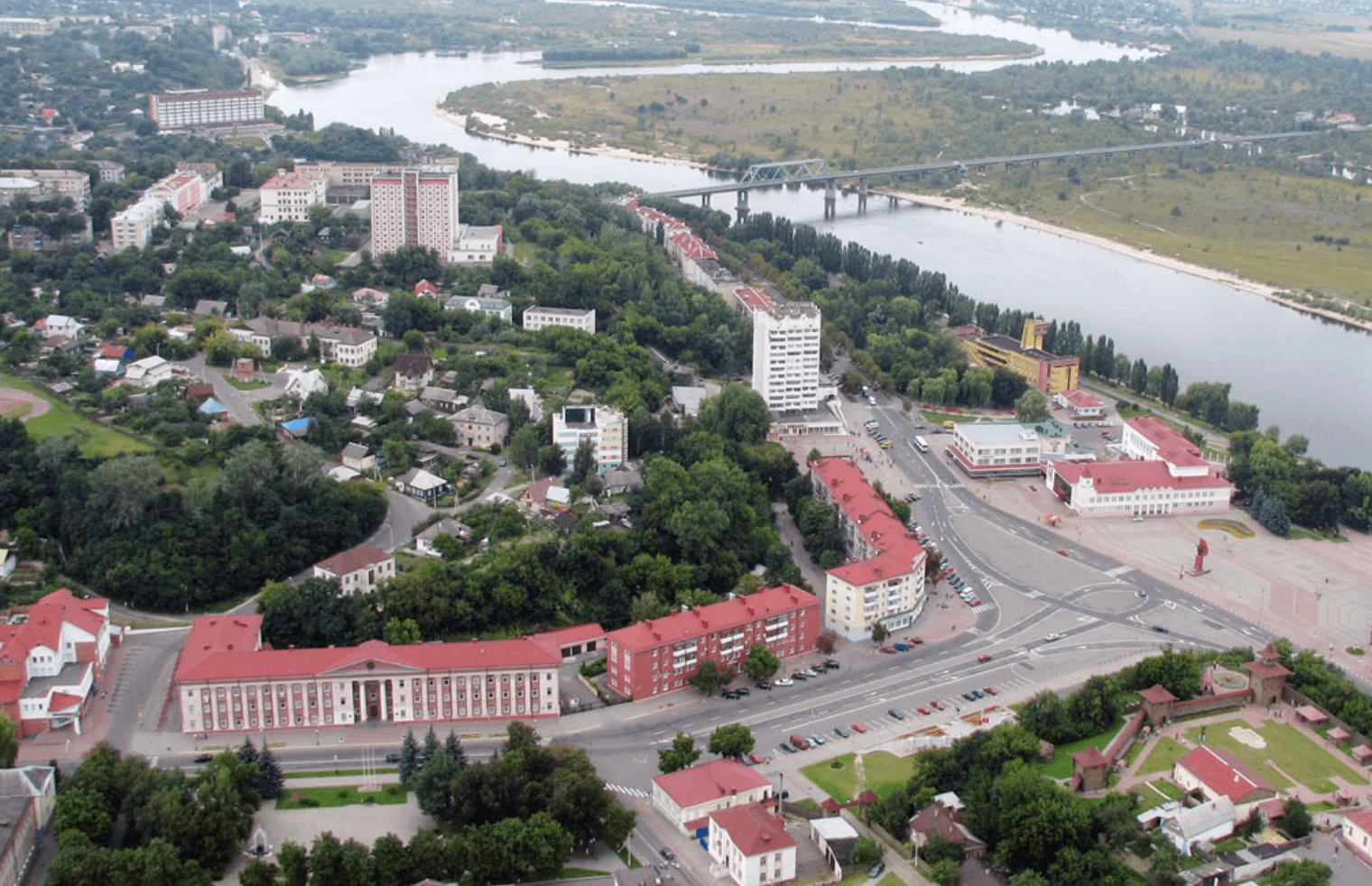 Россия планирует подрыв жилых домов и нефтеперерабатывающего завода в Беларуси, чтобы втянуть ее в войну — ГУР Украины