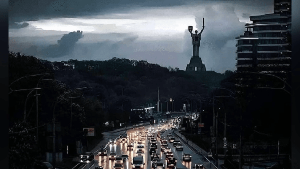 В Киеве начались экстренные отключения света