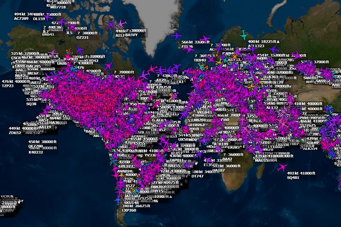 Twitter заблокировал аккаунты с перелетами российских олигархов и Илона Маска