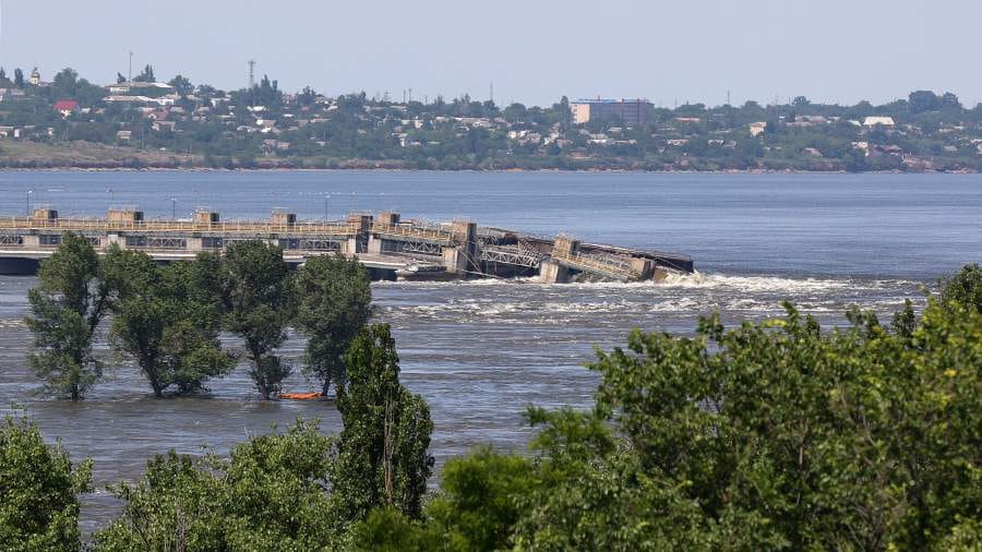 Европарламент назвал терактом подрыв плотины Каховской ГЭС и осудил Россию