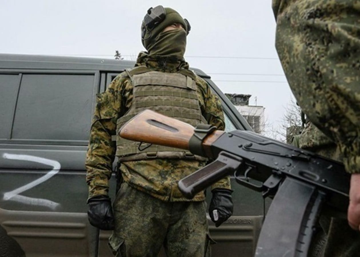 Судебные приставы полностью списывают долги воюющим в Украине экс-заключенным — издание «Верстка»