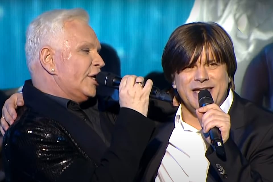 Российские музыкальные онлайн-платформы удалили песню Бориса Моисеева и Николая Трубача «Голубая луна»