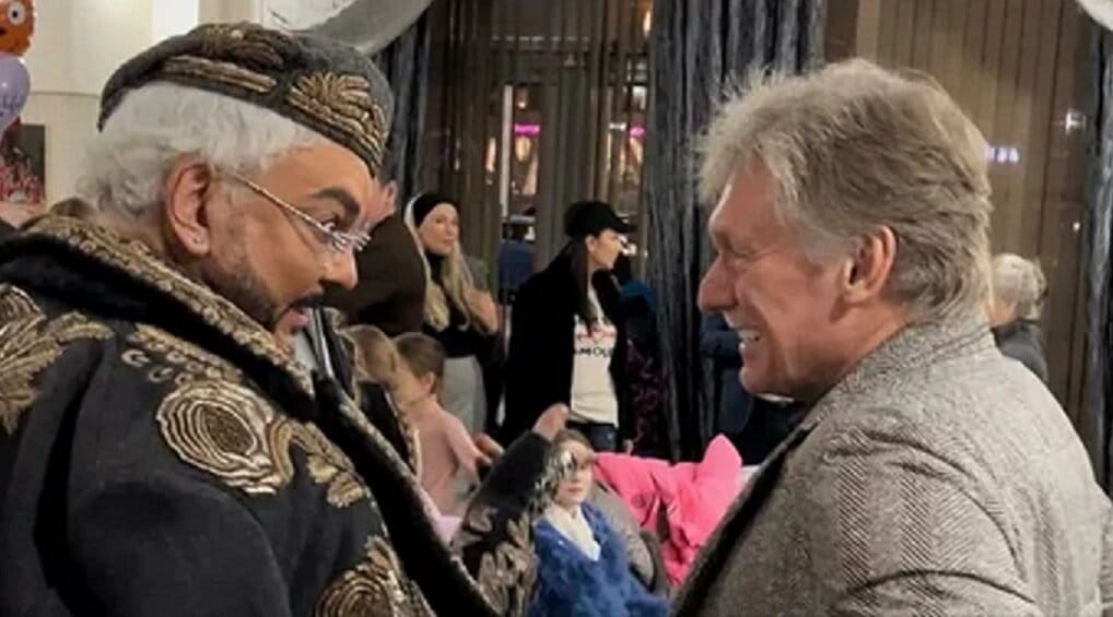 Песков попросил журналистов «помиловать» его после вопроса о «голой вечеринке»