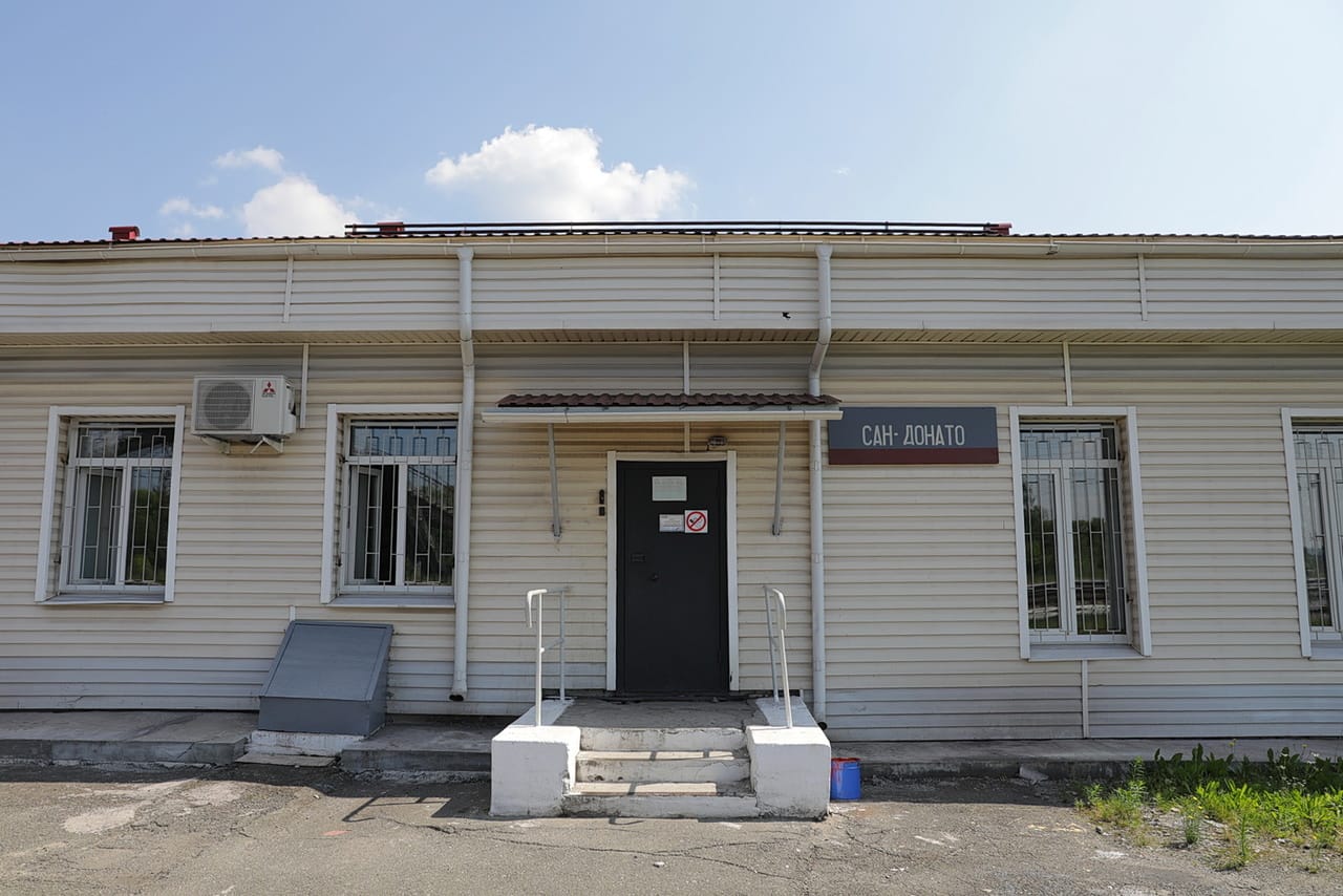 На железнодорожных путях в Нижнем Тагиле у нефтебазы произошел взрыв. Рядом нашли еще одно взрывное устройство