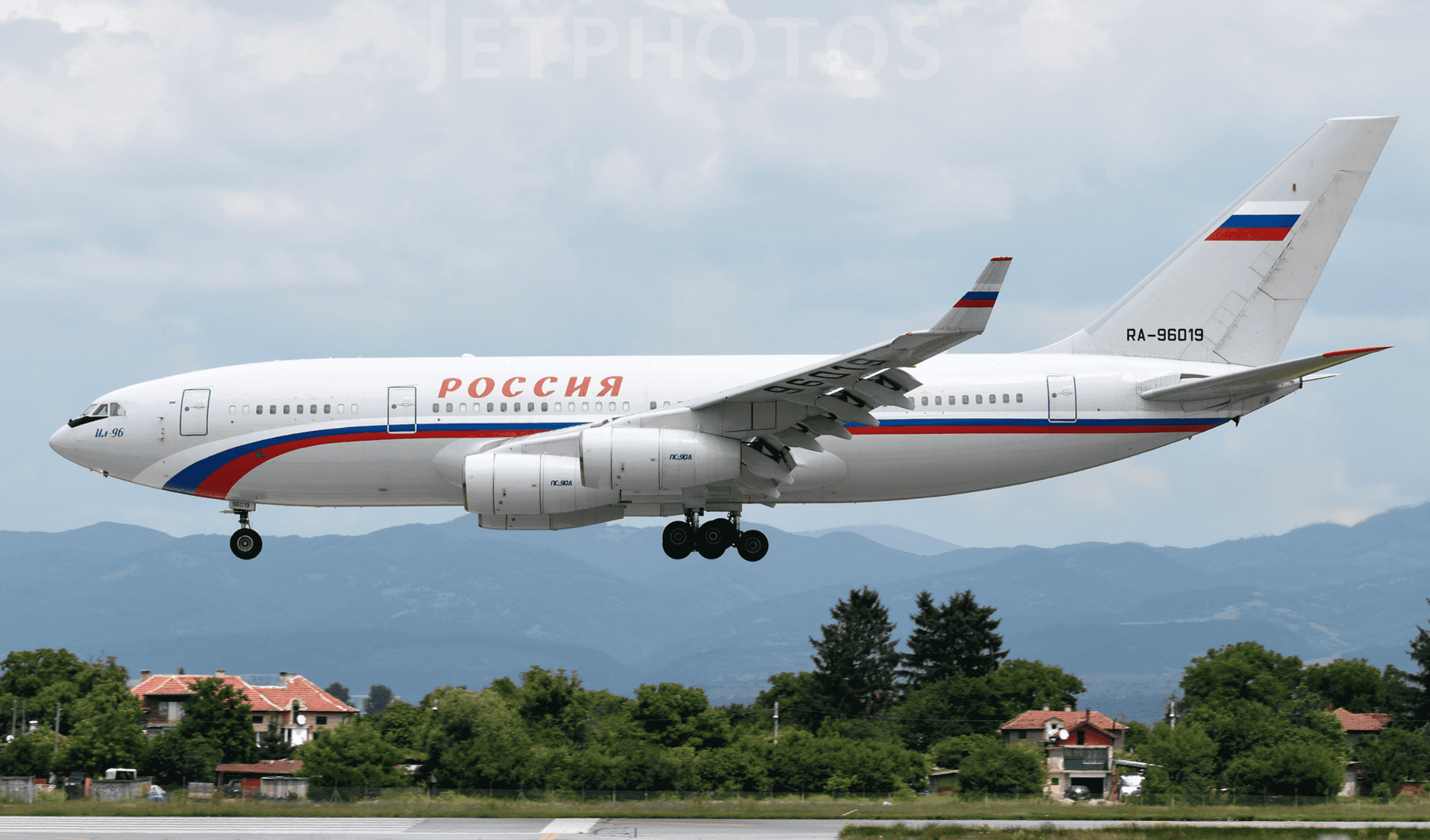 Самолет Лаврова отказались заправлять в Бразилии, причина — в санкциях