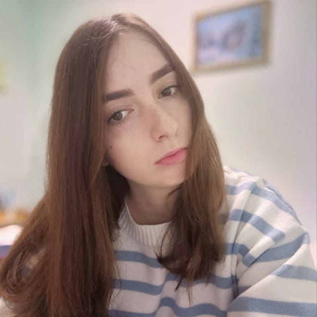 «ОВД-Инфо» обвинил студентку в провокациях — та подводила активистов под статьи. Она отрицает: «Просто дала им рюкзак под Молотовы»