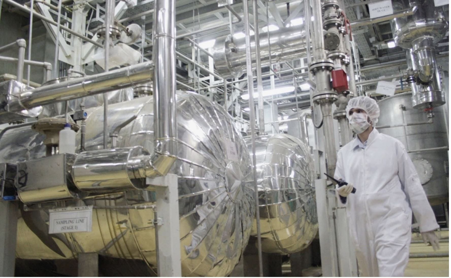 Иран продолжит обогащать уран в мирных целях, «на благо страны», несмотря на внешнее давление — МИД