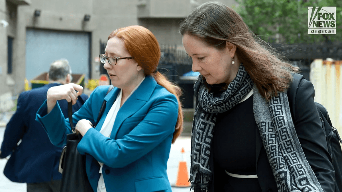 Трамп уволил прокурора Морен Коми — дочь экс-главы ФБР. Она участвовала в расследовании дела Эпштейна и вела дело рэпера Пи Дидди — NYT