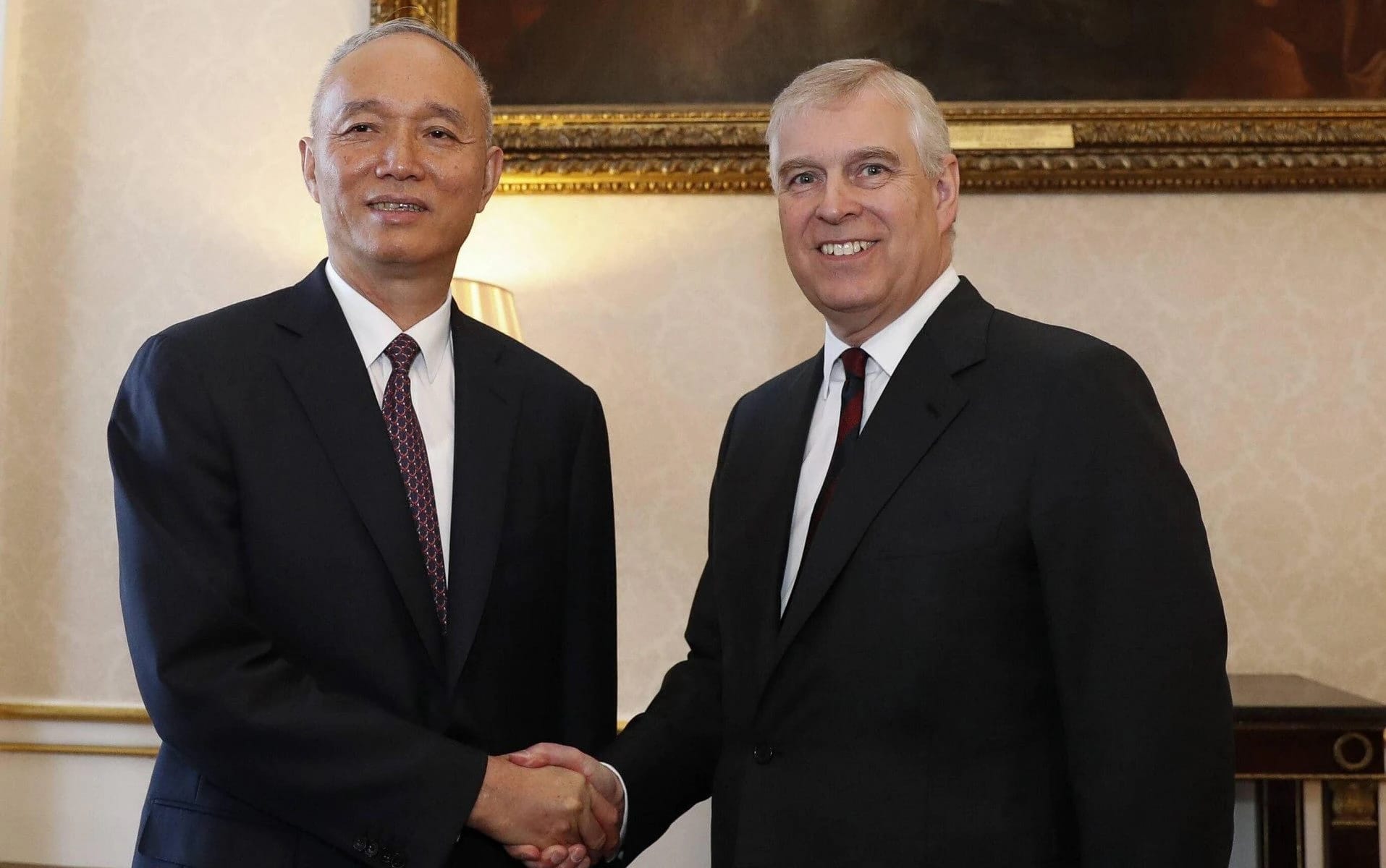 Принц Эндрю три раза встречался с членом политбюро КПК Цай Ци, занимавшимся шпионажем в Великобритании — The Telegraph