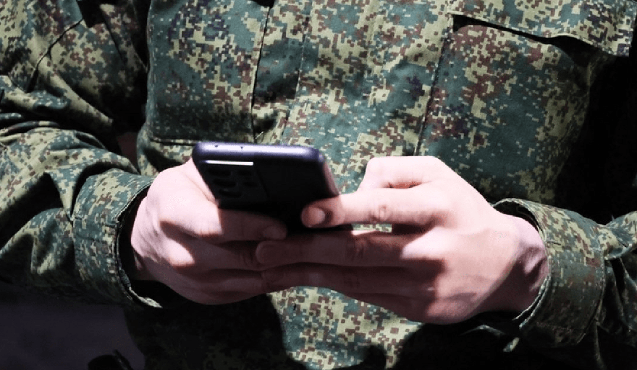 Китайский WeChat, иранская Rubica и российский МAX. Как диктатуры навязывают мессенджеры для контроля за населением