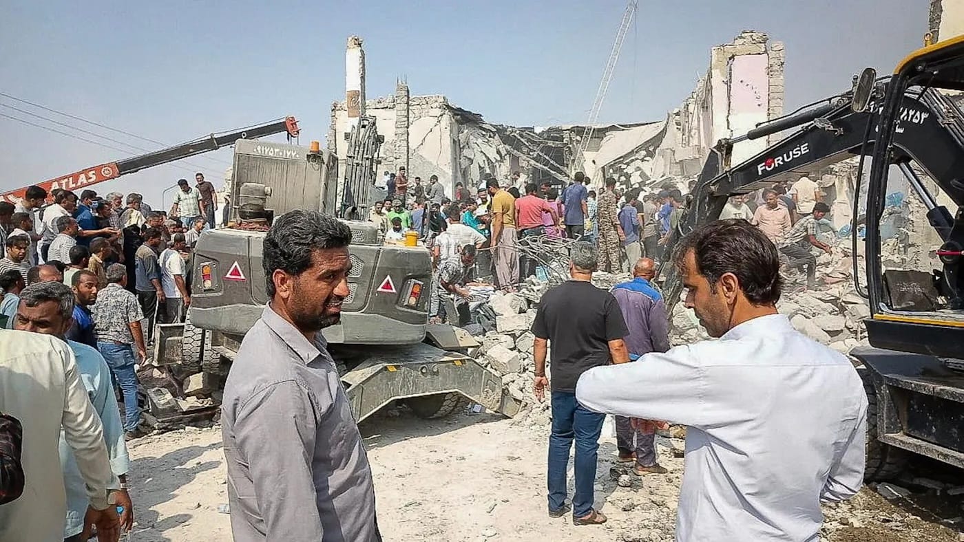 Иранские СМИ и официальные лица сообщают о более чем 140 погибших после удара по школе для девочек в Минабе