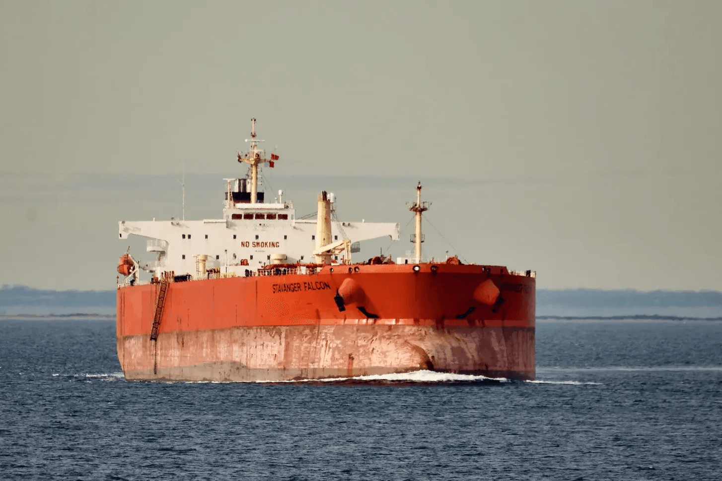 США включили в санкционный список суда иранского клана Шамхани, перевозившие нефть РФ