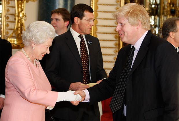 Борис Джонсон проиграл сражение, чтобы выиграть войну. Андрей Остальский о коварном плане британского премьера