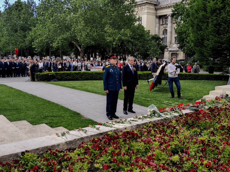 Полковник Алексей Заруднев и посол РФ в Венгрии Евгений Станиславов
